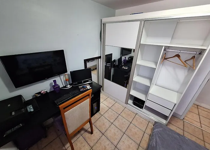 Quarto Em Apto Confortavel 10 Min Da Praia Do Recreio Rj